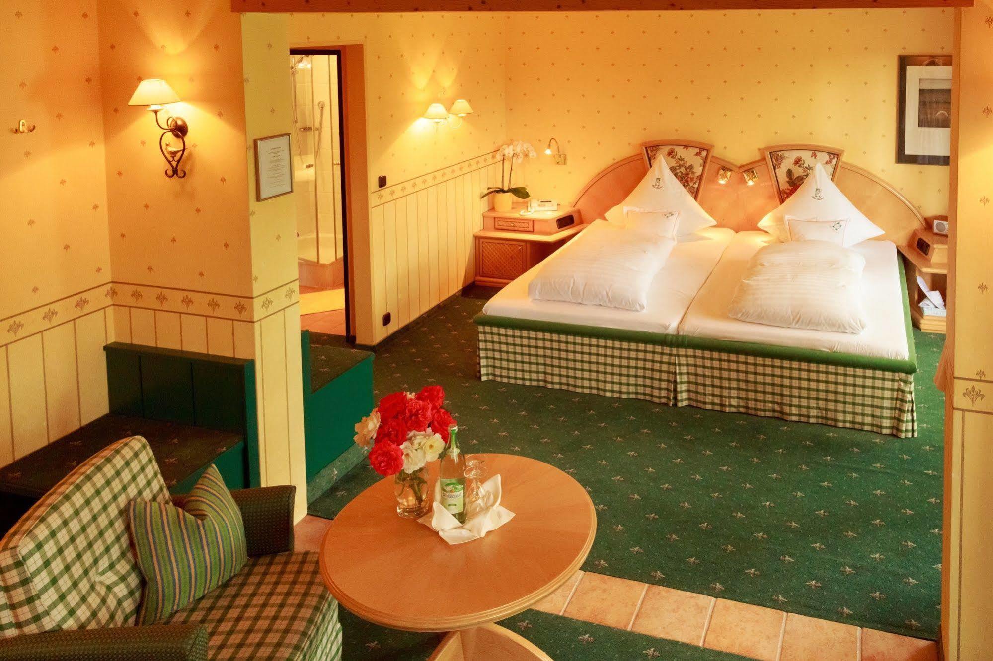 Garden-Hotel Reinhart Prien am Chiemsee Dış mekan fotoğraf