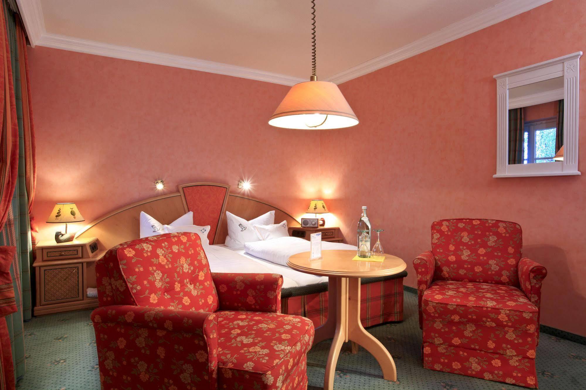 Garden-Hotel Reinhart Prien am Chiemsee Dış mekan fotoğraf